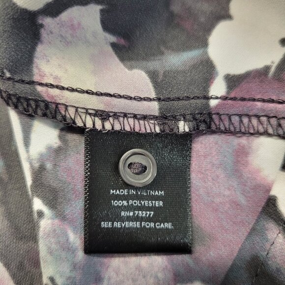 Simply Vera Small Black Pink Floral Hidden Button Dressy Shortsleeve Blouse - Picture 9 of 10